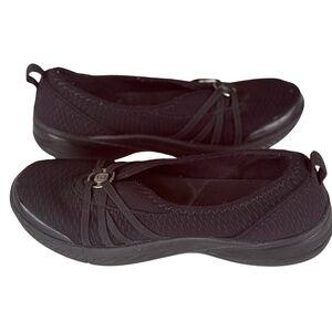 comfort-chic Bzees Shoes size 8.5